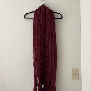 Maroon knitted scarf